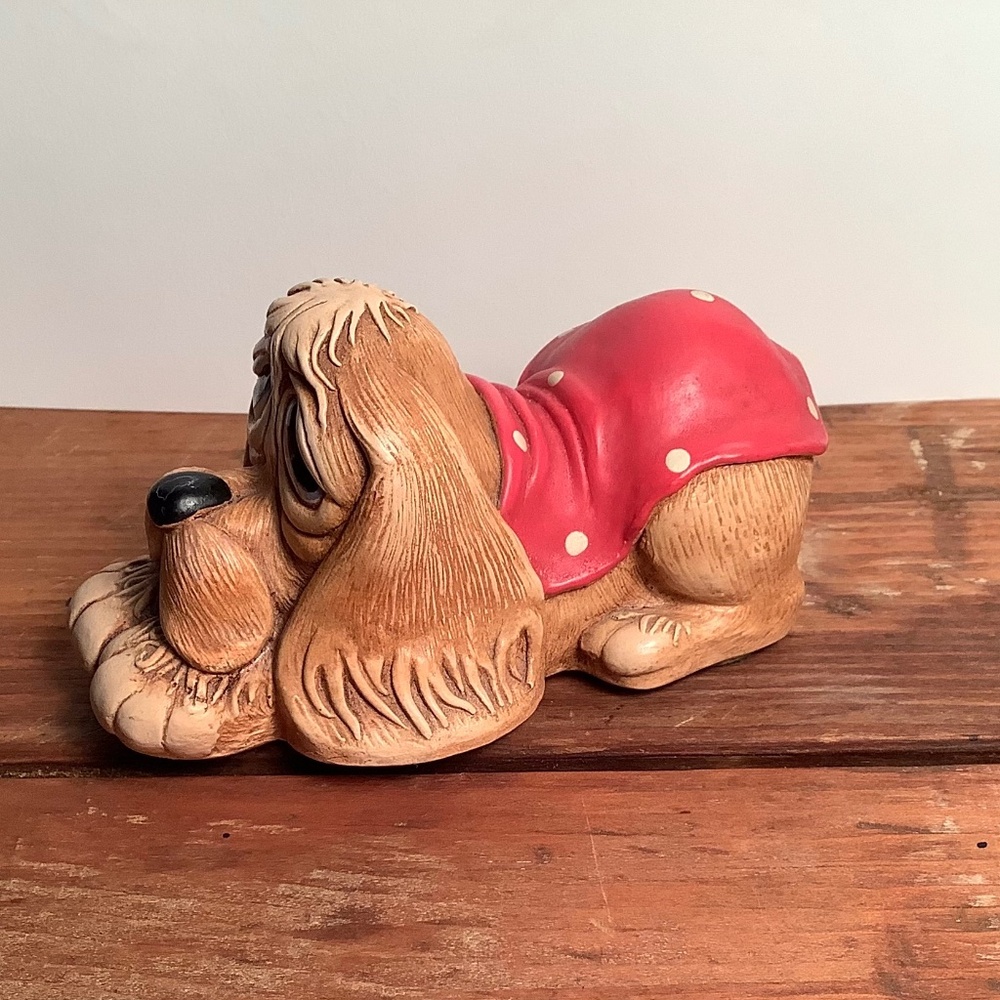 Vintage “Pendelfin Pooch” with red blanket